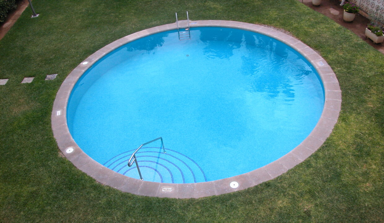 Mimosas Pool (1)